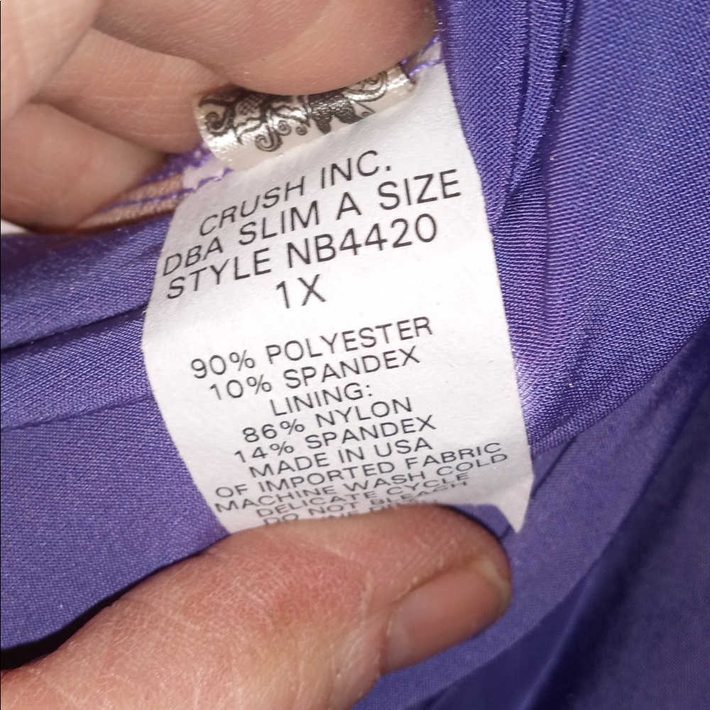 Gorgeous purple dress size 1X you can easily wear this as a cocktail dress.
